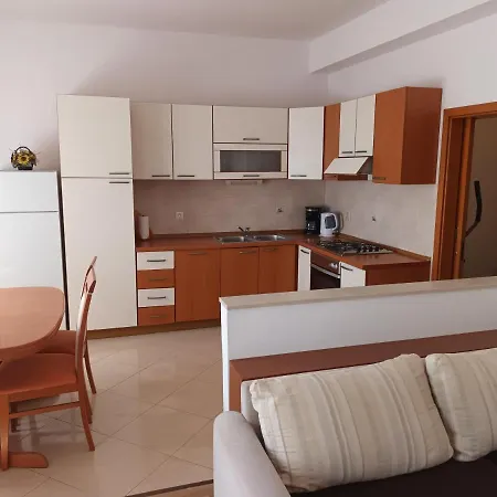 T&m Apartment *